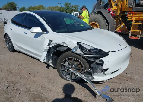 2018 Tesla Model 3 Long Range/Performance из США, поврежденный, VIN 5YJ3E1EB5JF067193